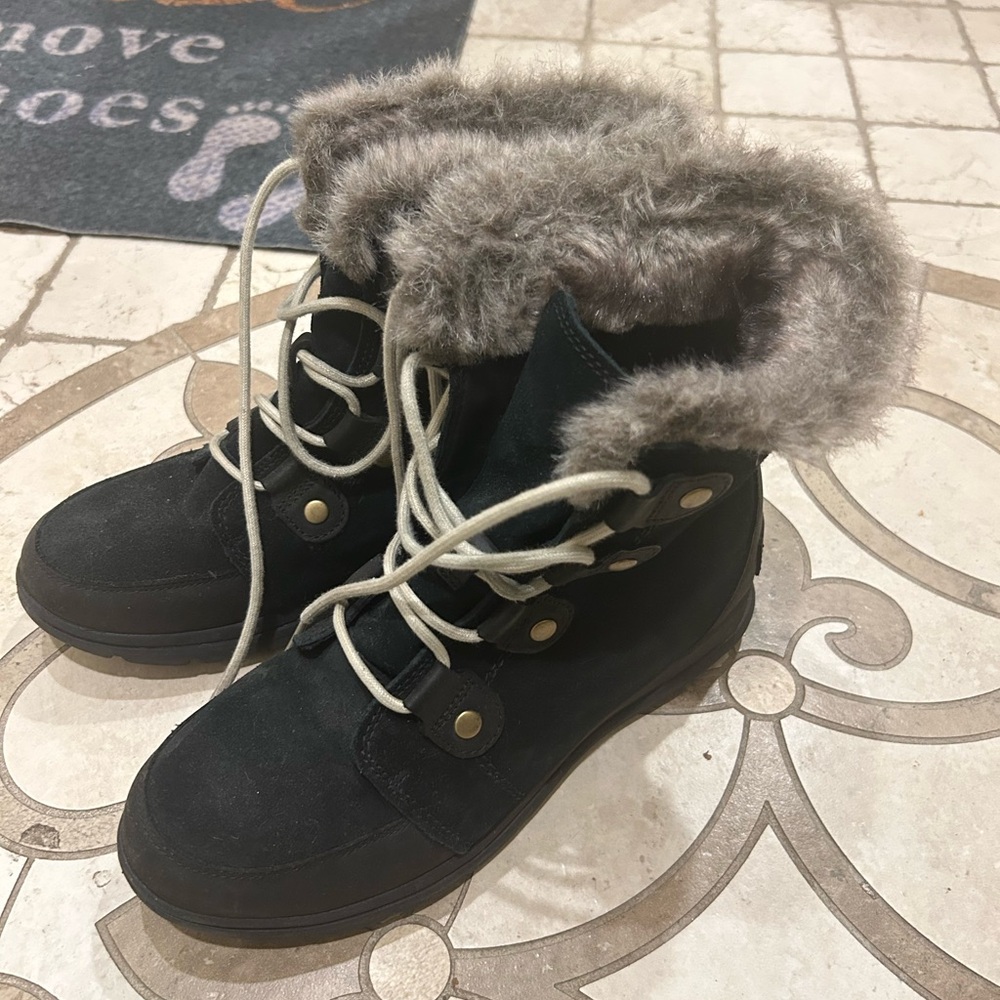 Sorel Joan Explorer waterproof Boot Black 9.5